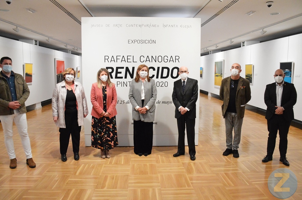 Autoridades, presidente de la cooperativa y comisario en el momento de la inauguración. Reportaje fotográfico de Francisco Navarro