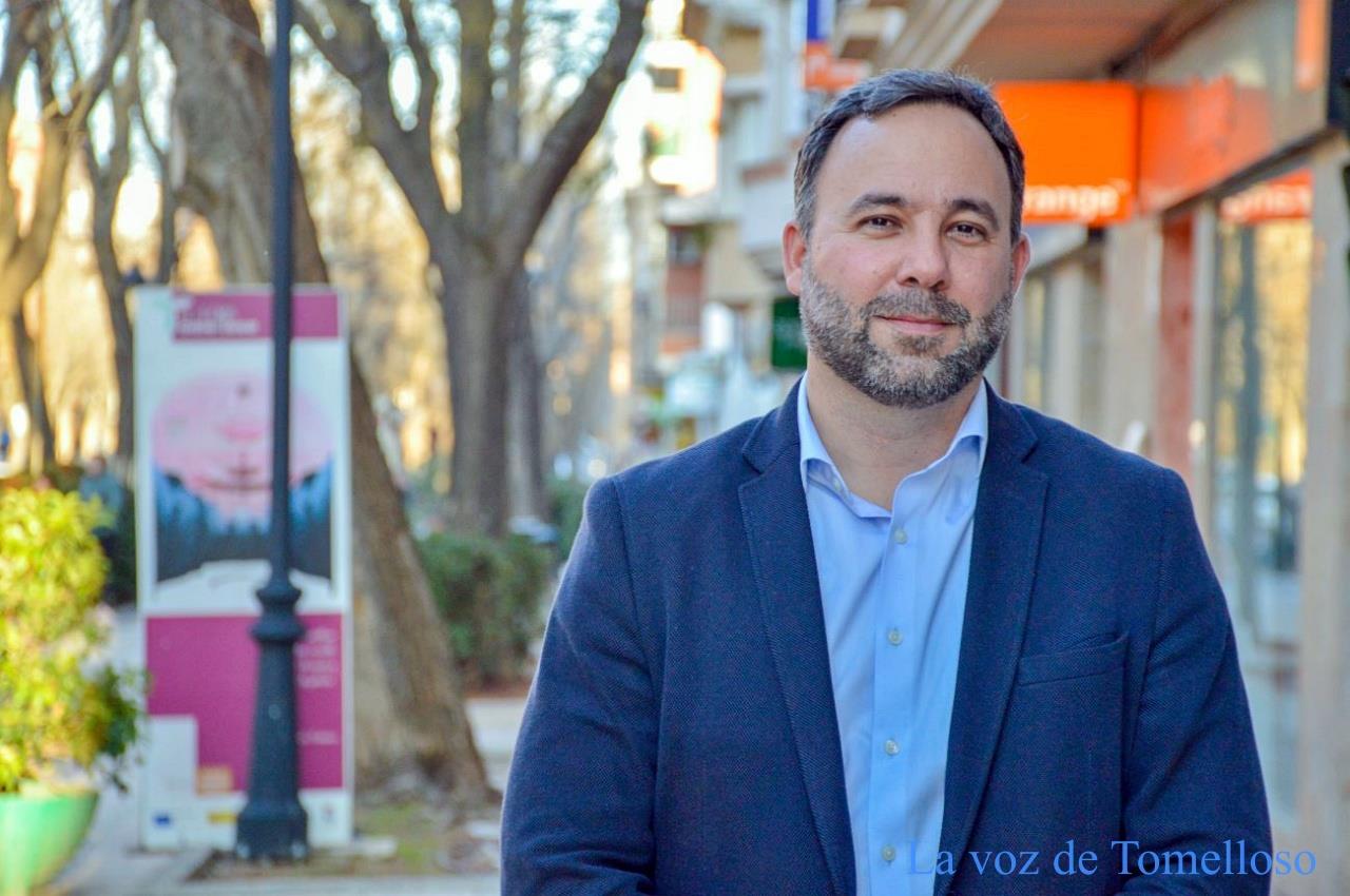 Javier Navarro «Trabajamos para que quien visite Tomelloso vuelva