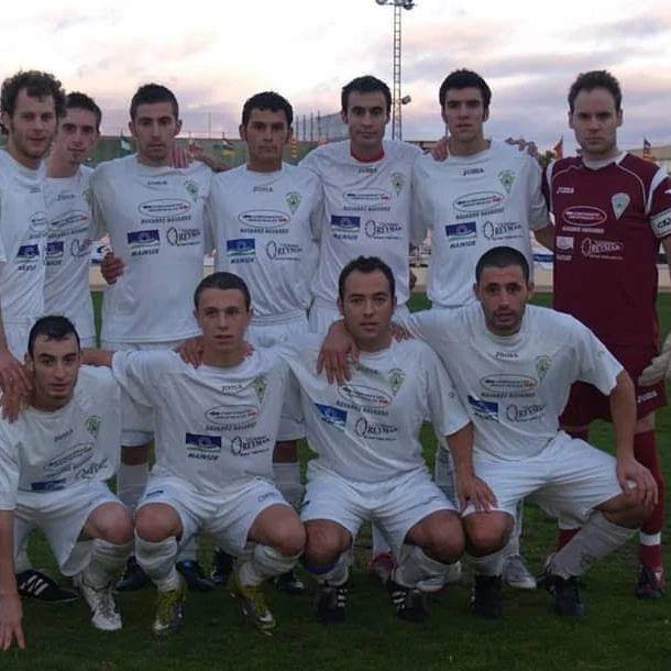 Curiosa foto en la que Dani García aparece en un Tomelloso B junto a conocidos jugadores como Gallego, Cristóbal, Alex y Dani Martínez, entre otros