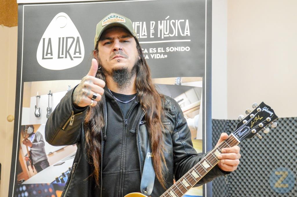 Alberto Marín en la Escuela La Lira. Foto de Francisco Navarro
