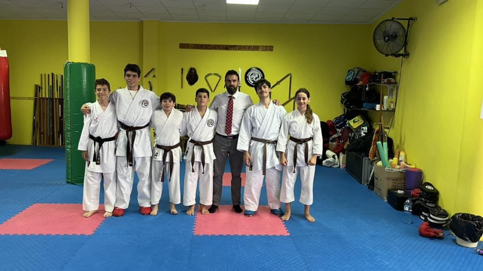 Seis alumnos de la escuela Zen Bushido Karate-do Kobudo Tomelloso ...