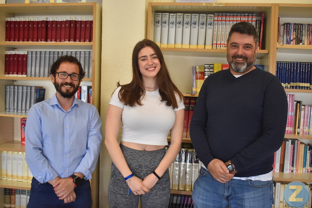 Livia junto a José Ángel Martínez y Tomás Morales